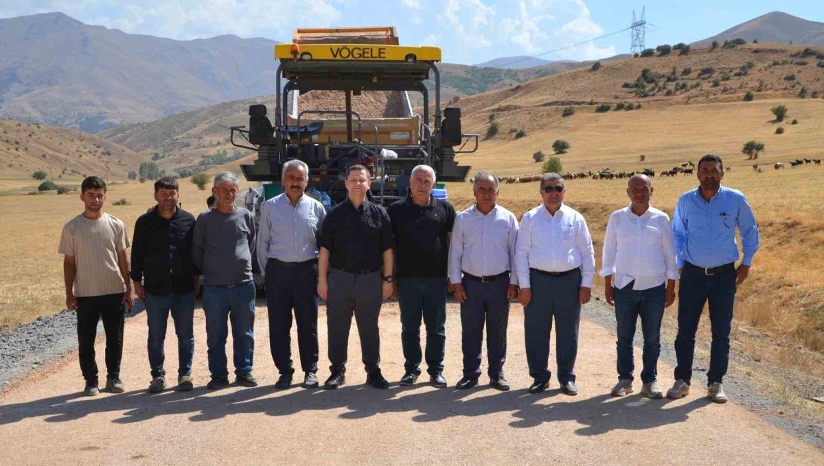 Kaymakam Demirer, özel idare ve KHGB'nin faaliyetlerini değerlendirdi