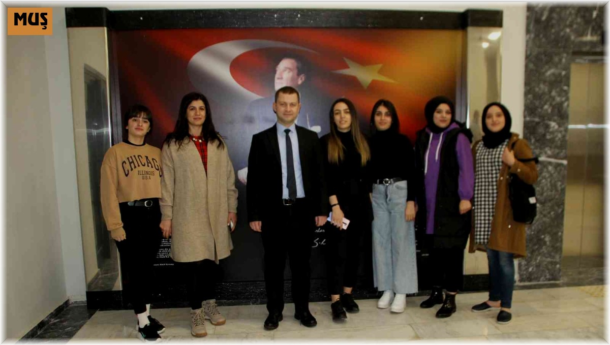 Kaymakam Demirer üniversite öğrencileriyle bir araya geldi