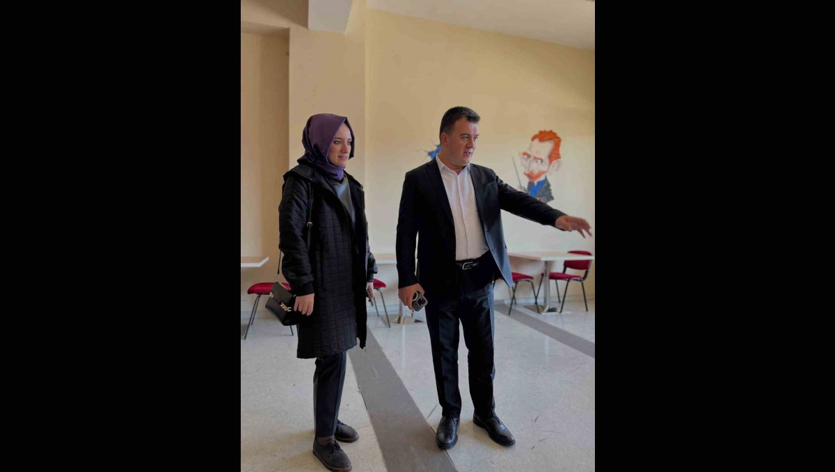 Kaymakam Dertlioğlu'ndan gençlik merkezine ziyaret