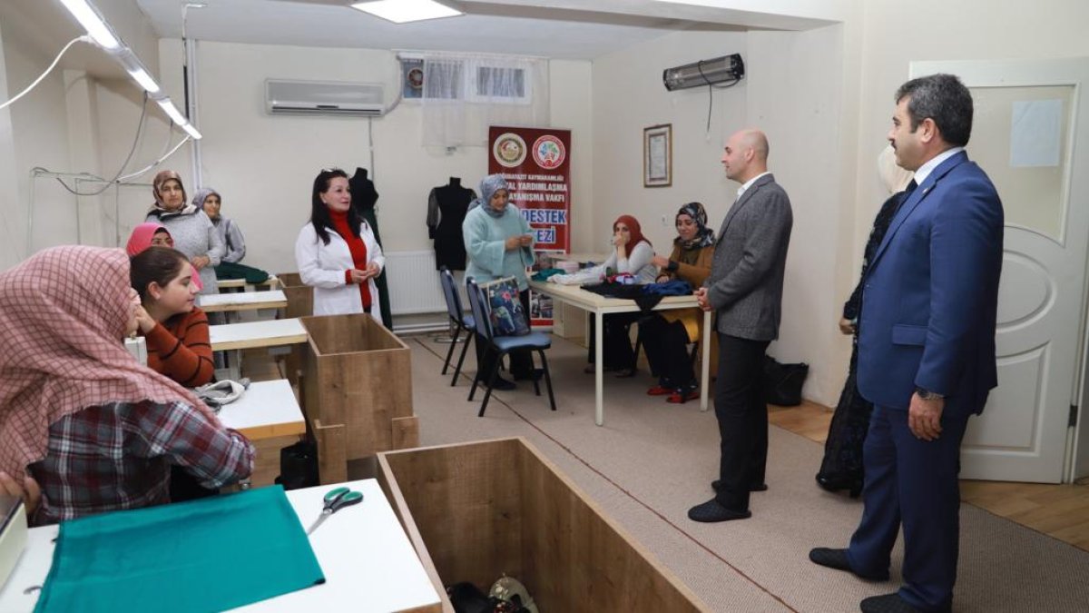 Kaymakam Ekinci, Aile Destek Merkezi'ni ziyaret etti