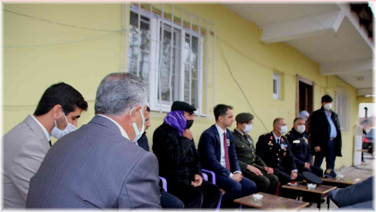 Kaymakam Güder'den vefat eden Kıbrıs Gazisinin ailesine başsağlığı ziyareti