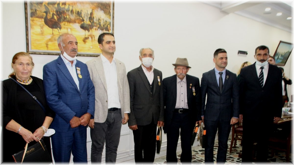 Kaymakam Güder, gazilerle yemekte buluştu