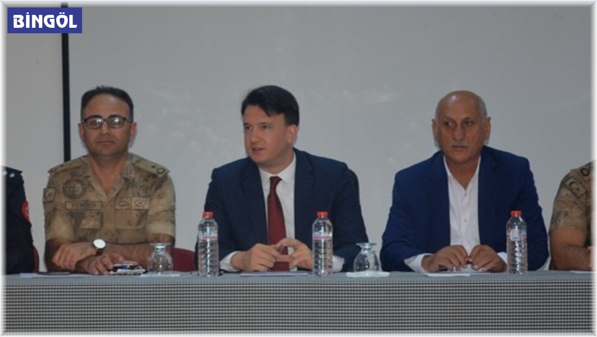 Kaymakam Gürses, muhtarlarla bir araya geldi