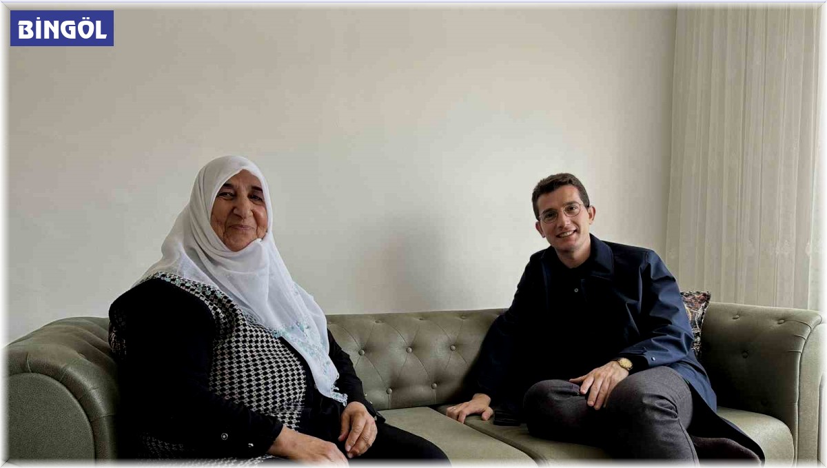 Kaymakam Kaptanoğlu, yaşlıların taleplerini dinledi