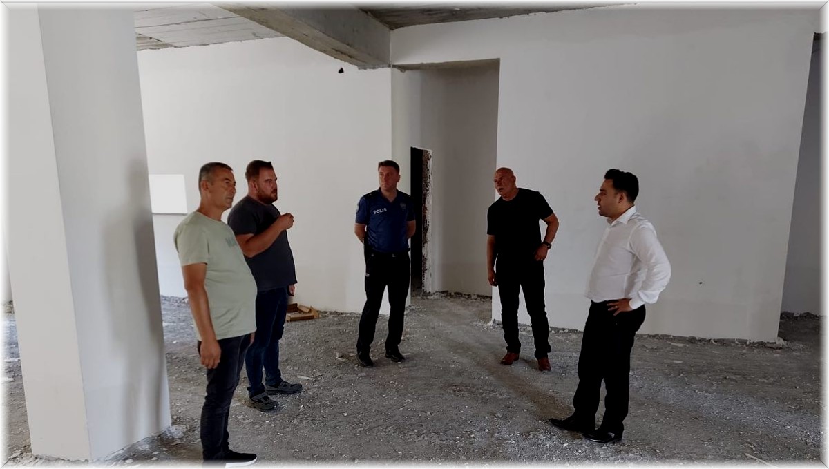 Kaymakam Kaykaç, yapımı devam eden Cemevini yerinde inceledi