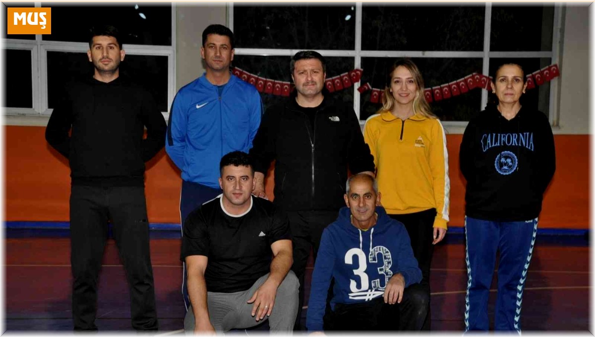 Kaymakam Ocak, voleybol turnuvasına oynadı