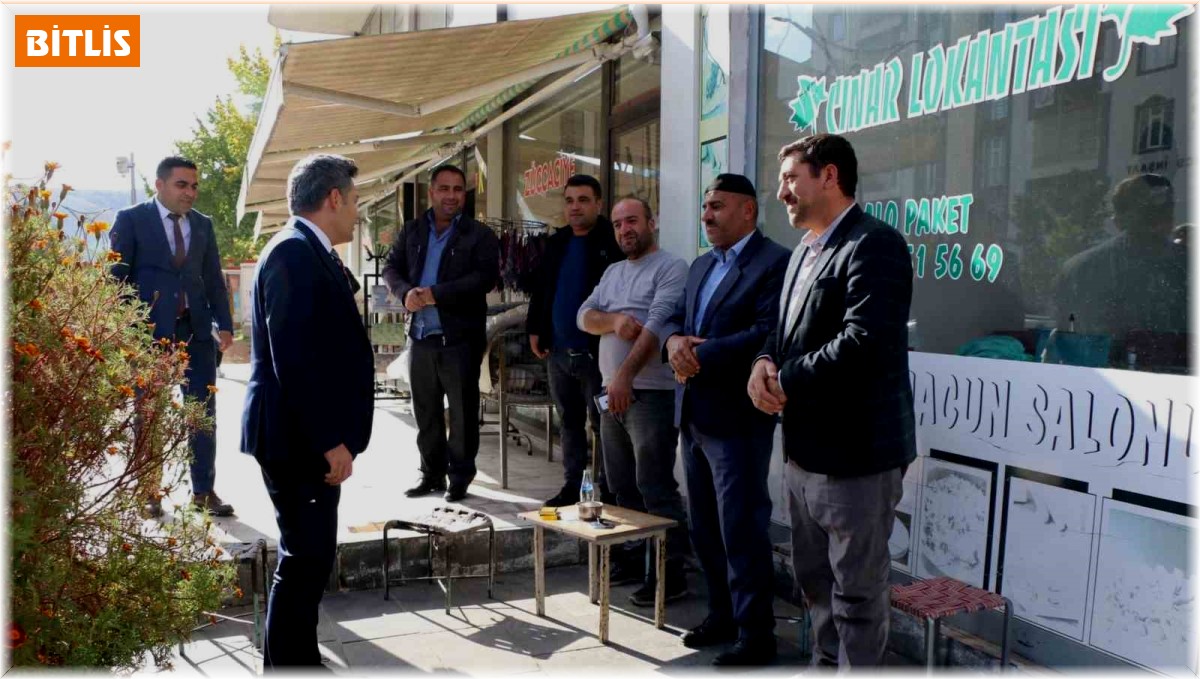 Kaymakam Özçelik, esnaf ve vatandaşları ziyaret etti