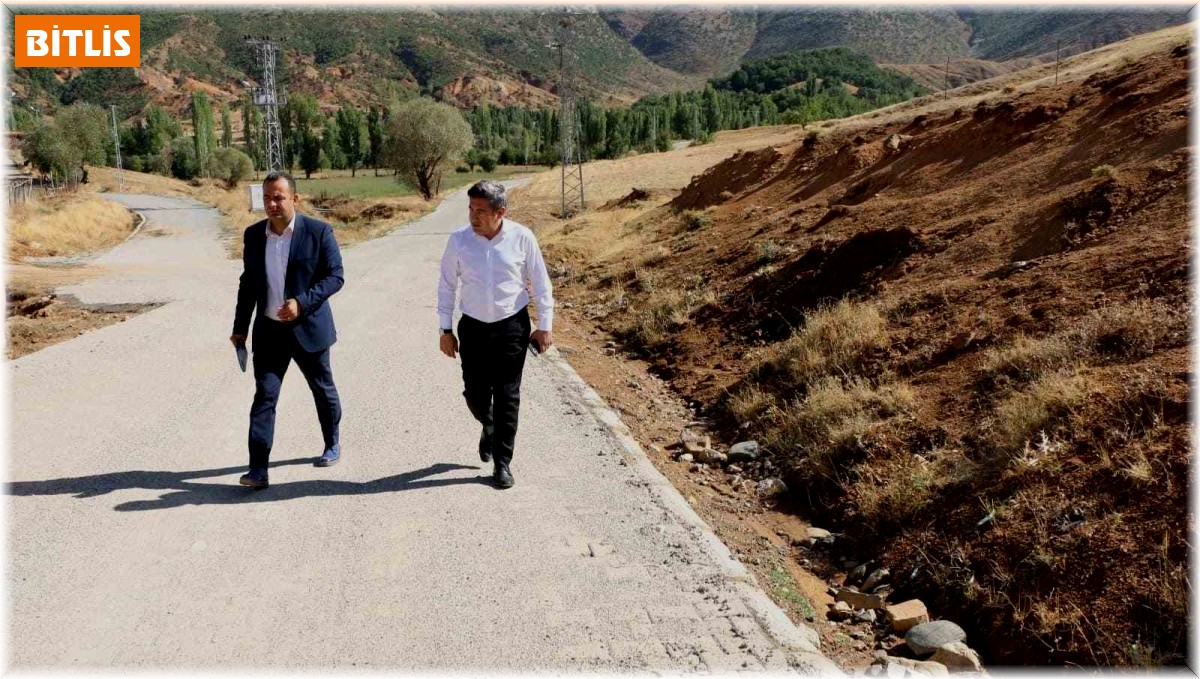 Kaymakam Özçelik, kilit parke taşı çalışmalarını inceledi