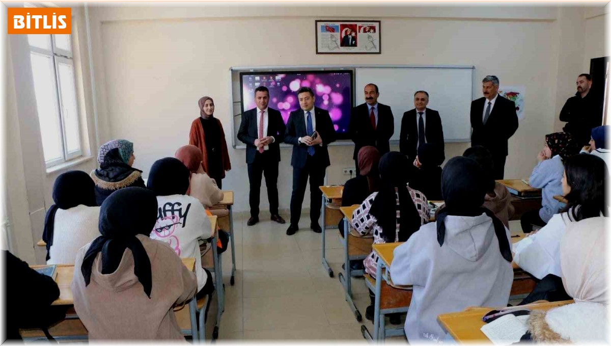 Kaymakam Özçelik: "Kız çocuklarının okutulması konusunda hassasiyetle duruyoruz"