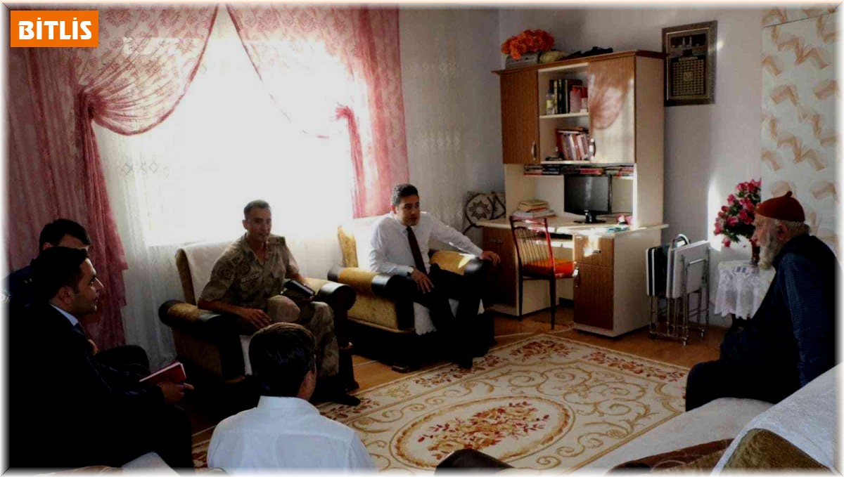 Kaymakam Özçelik'ten şehit ailesine ziyaret