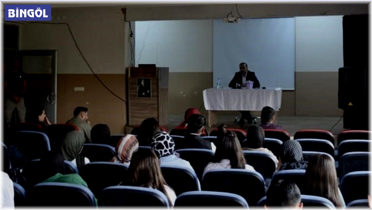 Kaymakam Tan, Kariyer Günü etkinliğinde öğrencilerle buluştu