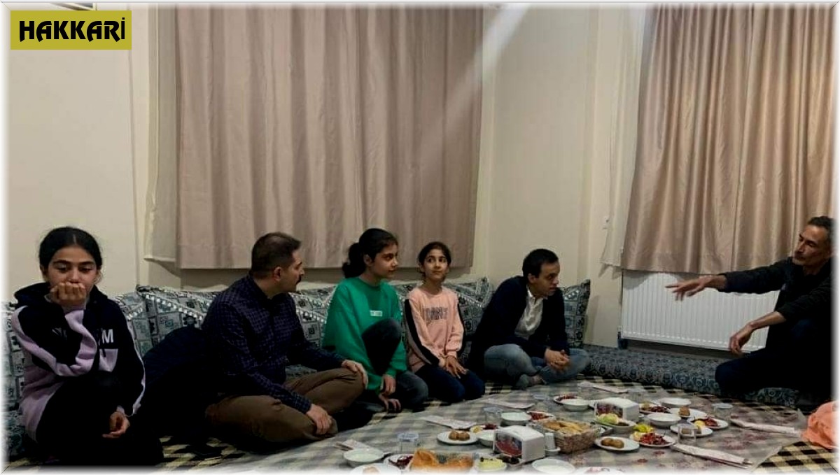 Kaymakam Turgay, vatandaşın iftar sofrasına misafir oldu