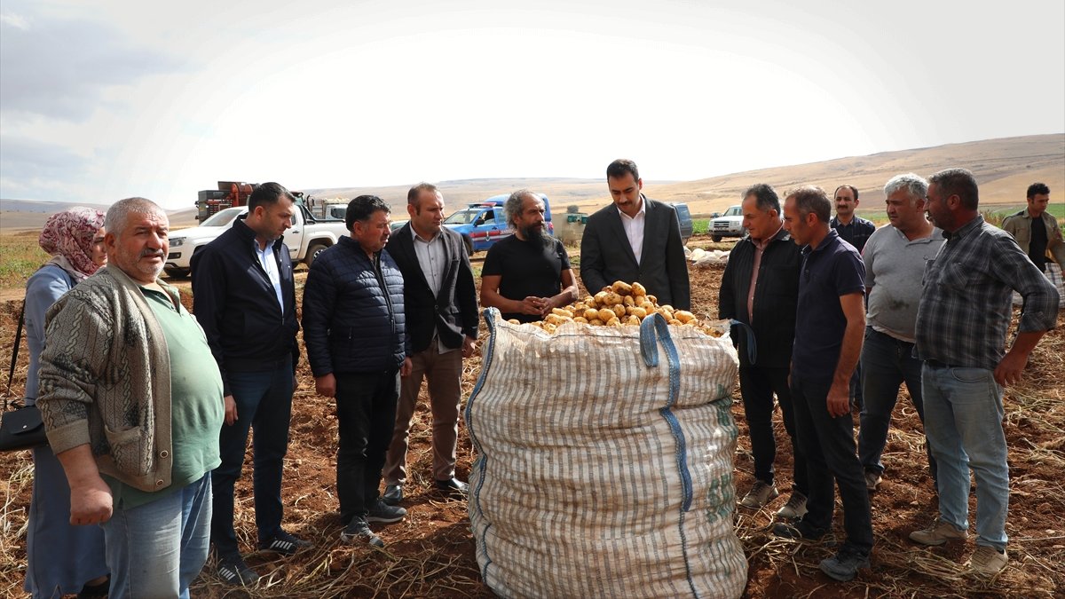 Kaymakam Türkoğlu, patates ve pancar üreticileriyle buluştu