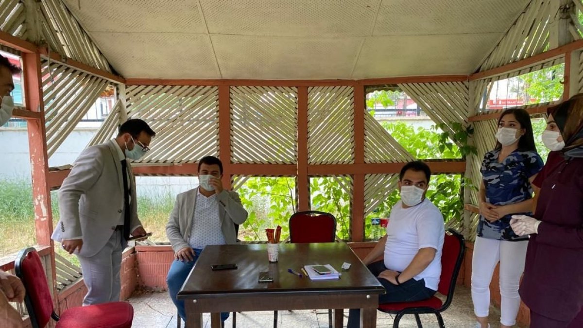 Kaymakam vatandaşları aşı olmaya davet etti