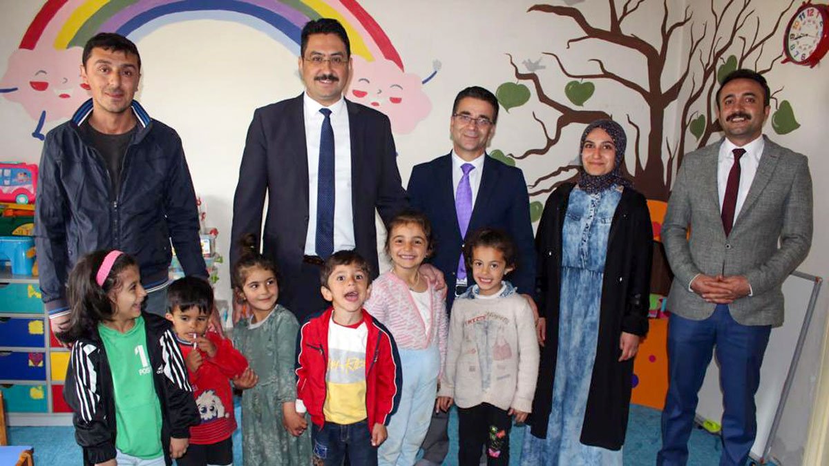 Kaymakam Yıldırım, Hamur İlçesindeki Okulları Ziyaret Etti