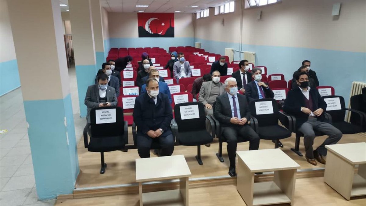 Kaymakam Yılmaz, okul müdürleriyle bir araya geldi