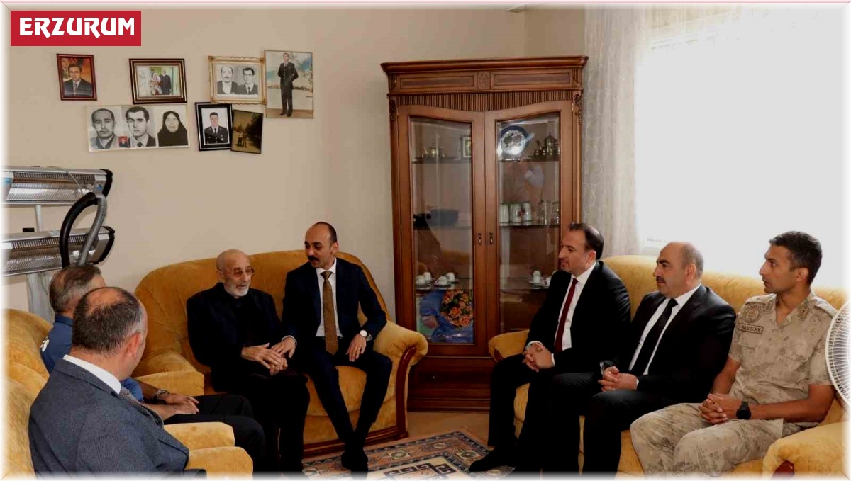 Kaymakamdan şehit babasına ziyaret