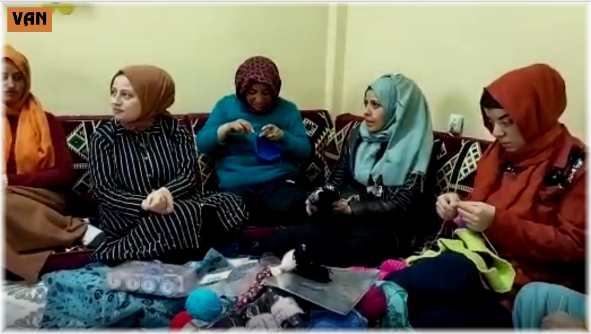 Kaymakamın eşinden engellilere malzeme desteği