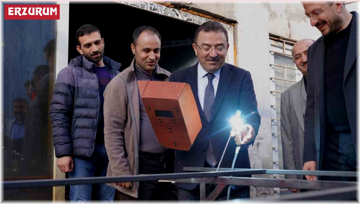 Kaynak yapıp, ekmek pişirdi