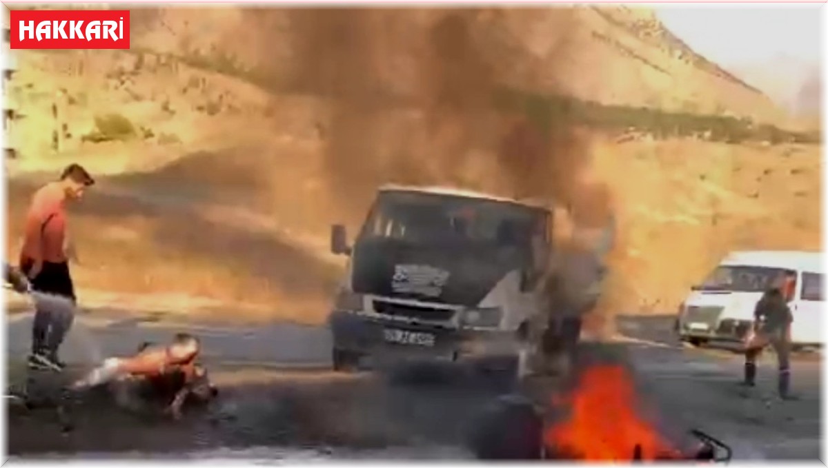 Kaza sonrası motosikletiyle alevler içinde kaldı, vatandaşlar yanmaktan kurtardı