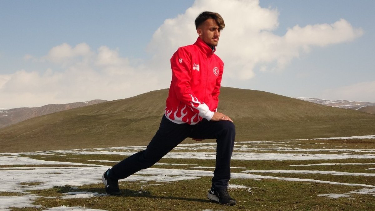 Kaza ve sakatlıkların yakasını bırakmadığı Milli Atlet İbrahim Karateker, Türkiye ve Bulgaristan'da derece aldı