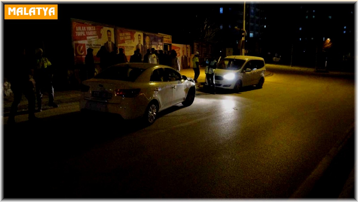 Kazada savrulan araç ile istinat duvarı arasına sıkışan şahsın bacağı koptu