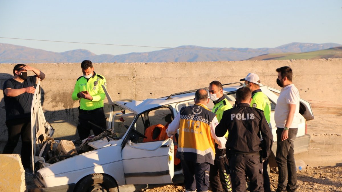 Kazada yaralanan sürücü de yaşam mücadelesini kaybetti