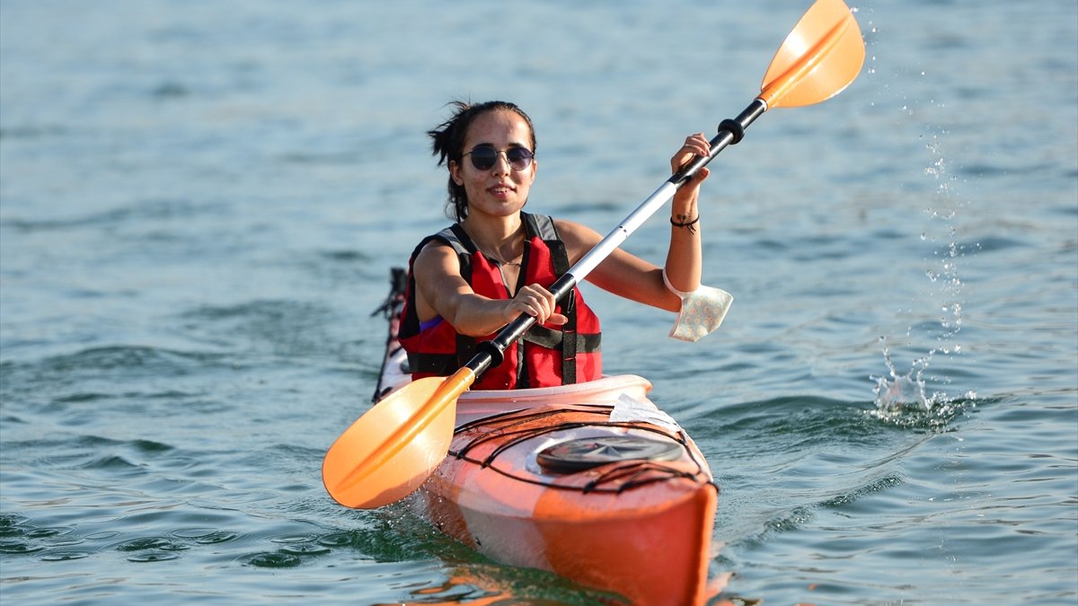 Keban Baraj Gölü, kano tutkunlarının vazgeçilmez adresi oldu
