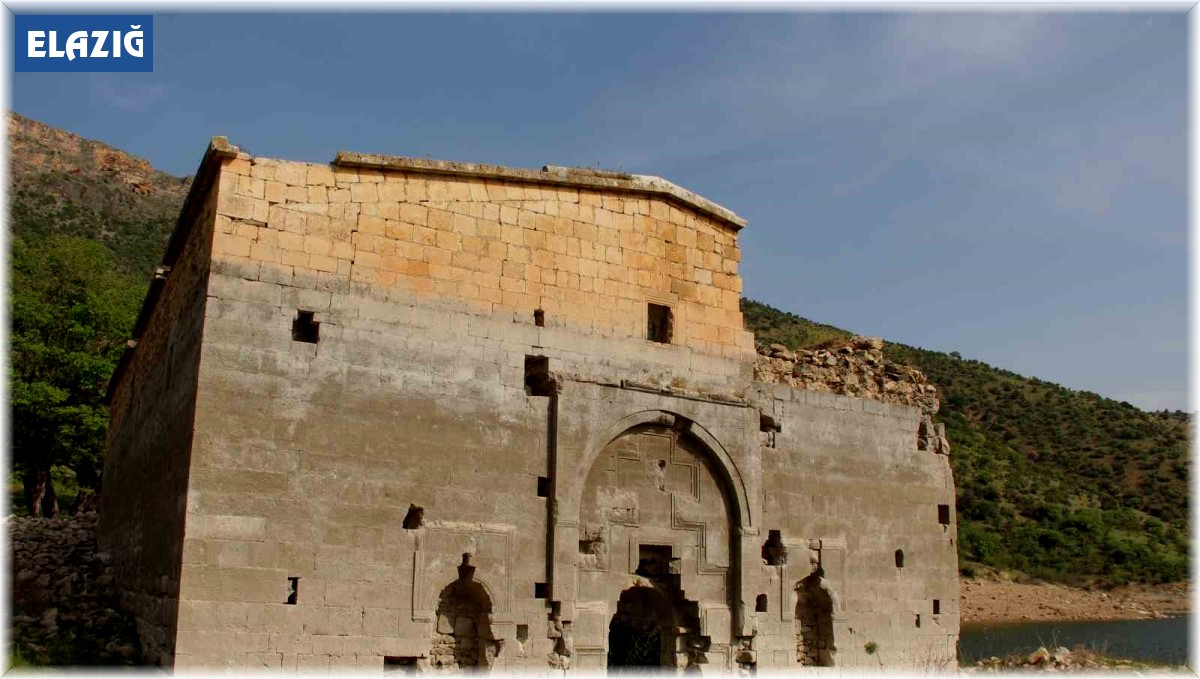 Keban Baraj Gölünde bir ilk: Su üzerinde 9 saatte 200 kilometre yol yaptılar