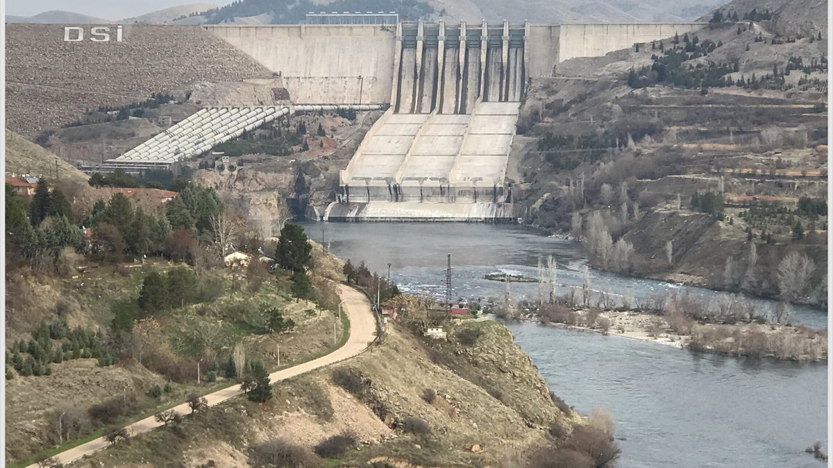 Keban HES, 2020'de ülke ekonomisine 450 milyon dolar katkı sundu