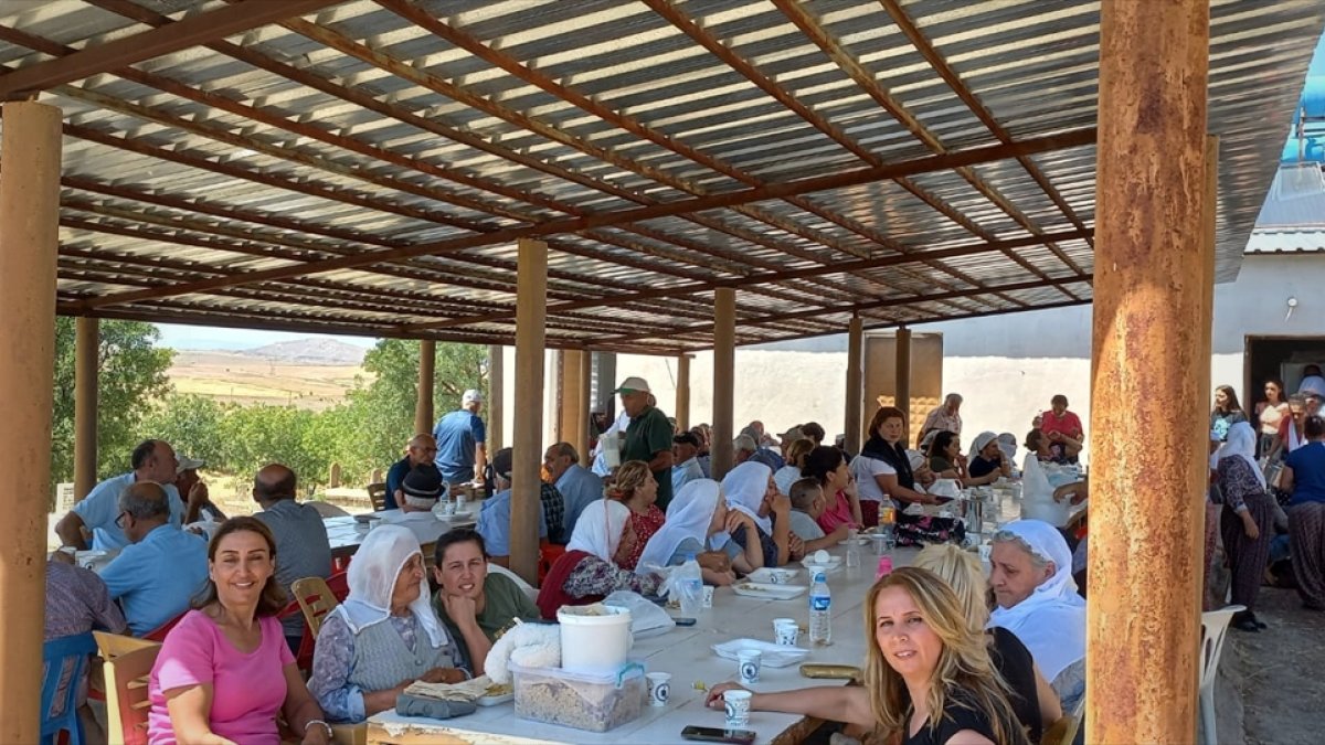 Keban'ın Denizli köyünde bayramlaşma programı düzenlendi