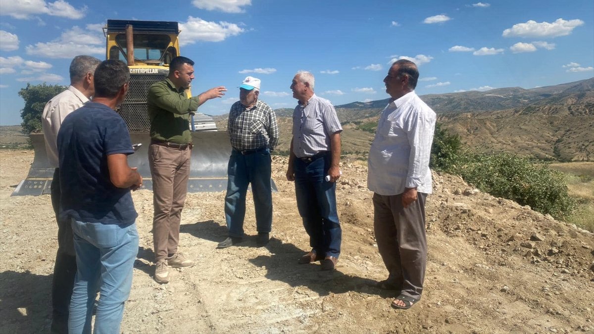 Keban Kaymakamı Akbulut, Aşağıçakmak köyünde incelemelerde bulundu