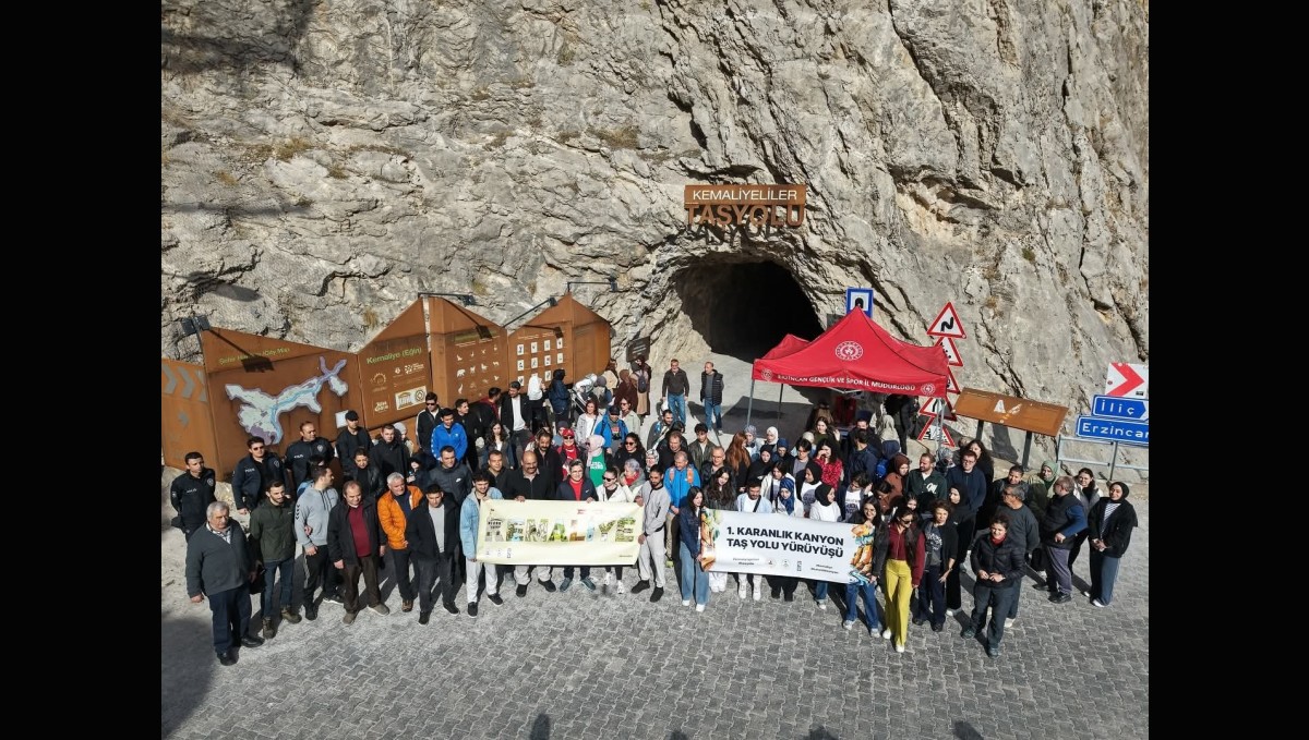 Kemaliye'de 1. Karanlık Kanyon Taşyolu Yürüyüşü yapıldı