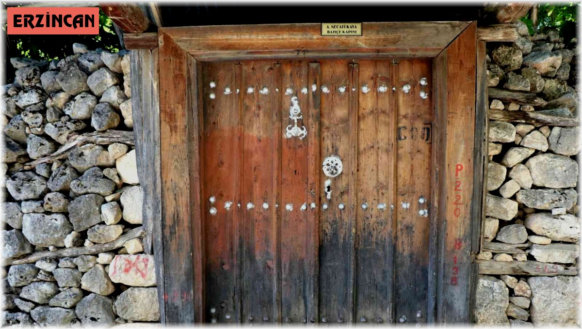 Kemaliye'de kapı tokmaklarının sırları