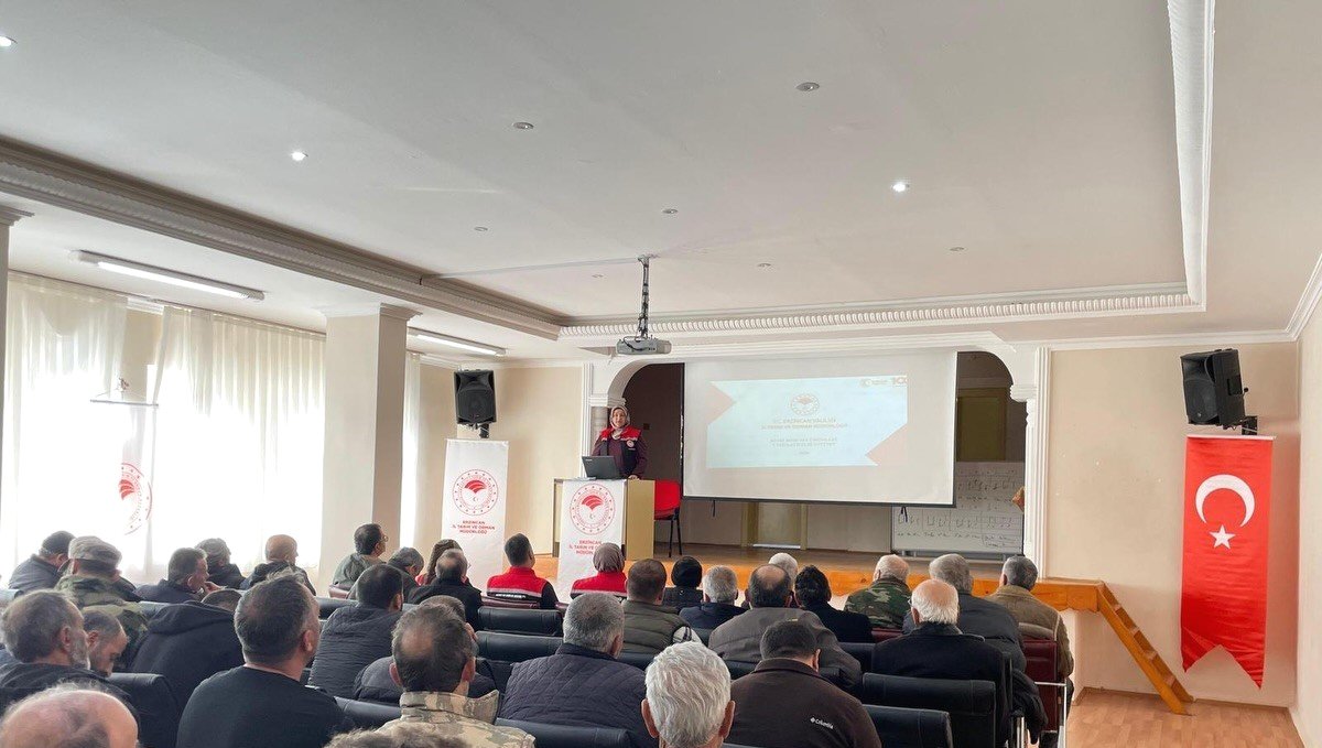 Kemaliye'de üreticilere B-Reçete Sistemi anlatıldı