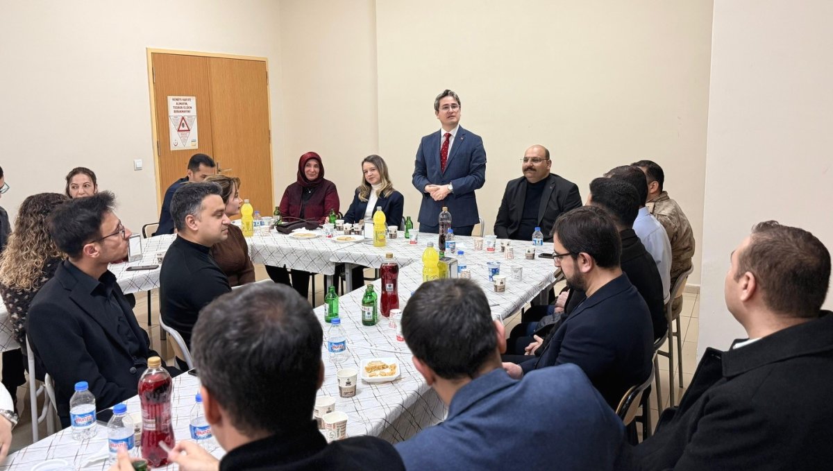 Kemaliye'de yetim ve öksüz çocuklarla gönül sofrası kuruldu