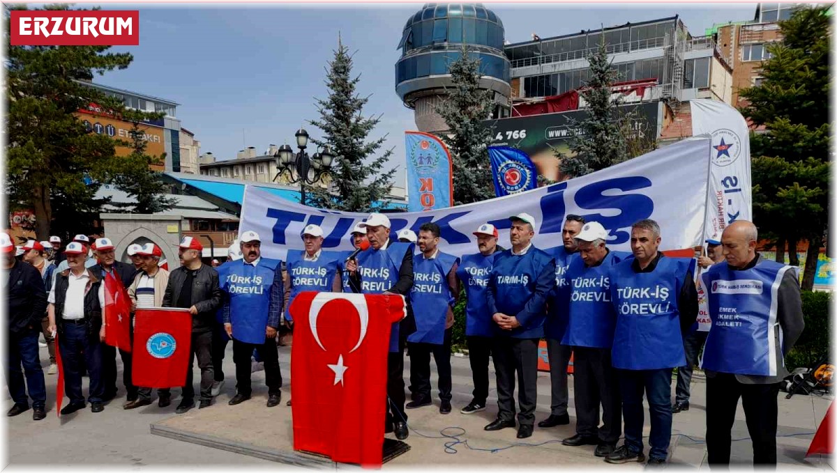 Kent Meydanında 1 Mayıs İşçi Bayramı davul zurna eşliğinde kutlandı