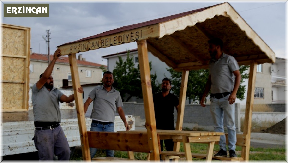 Kent mobilyalarını yenileme çalışmaları devam ediyor