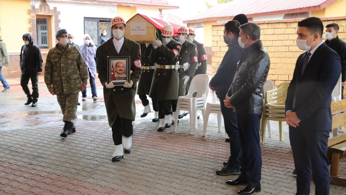 Kıbrıs gazisi Haydar Yıldız Tunceli'de son yolculuğuna uğurlandı