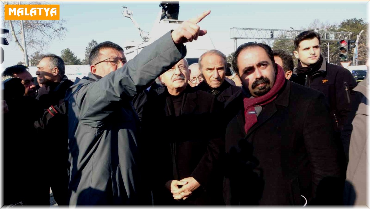 Kılıçdaroğlu, yıkılan Hayat Sitesi'nde incelemede bulundu