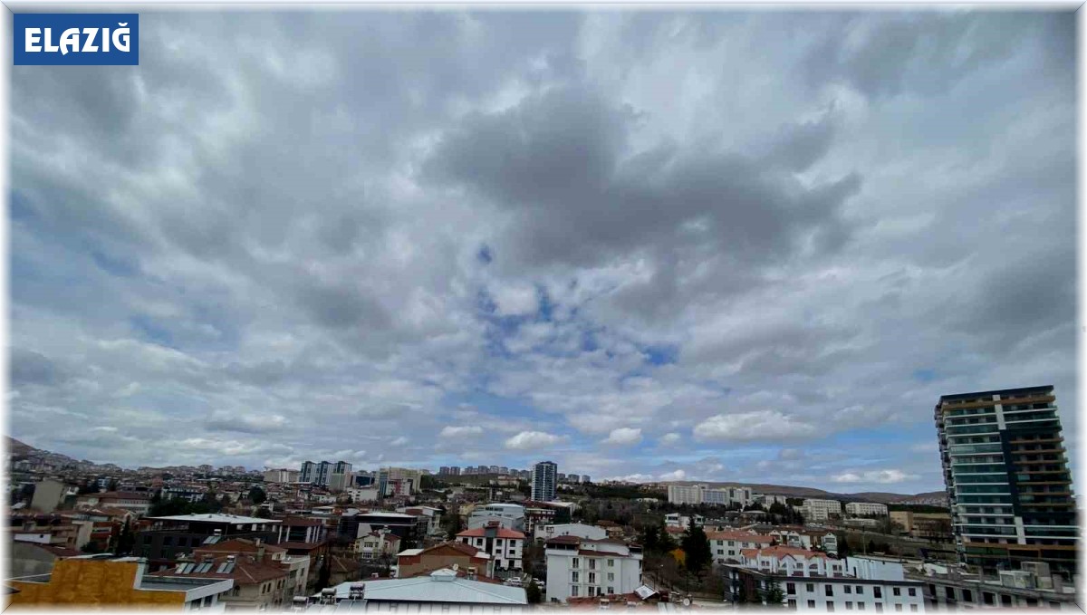 Kimileri yağmur kimileri deprem habercisi olarak yorumluyor: Elazığ'da sirrokümülüs bulutları oluştu