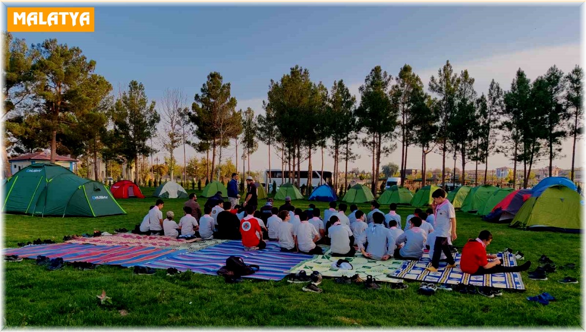 Kırkgöz Sahil Parkı'nda izcilik kampı