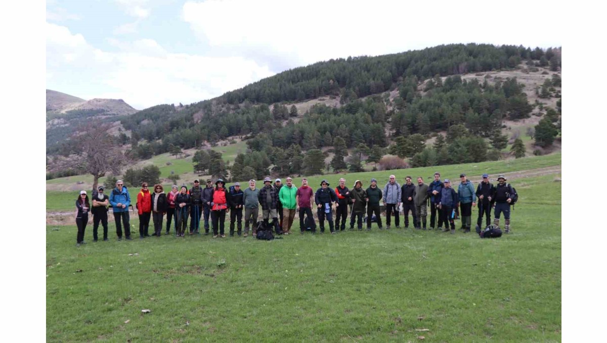 Kırmızı Tepeler'de gökkuşağı şöleni