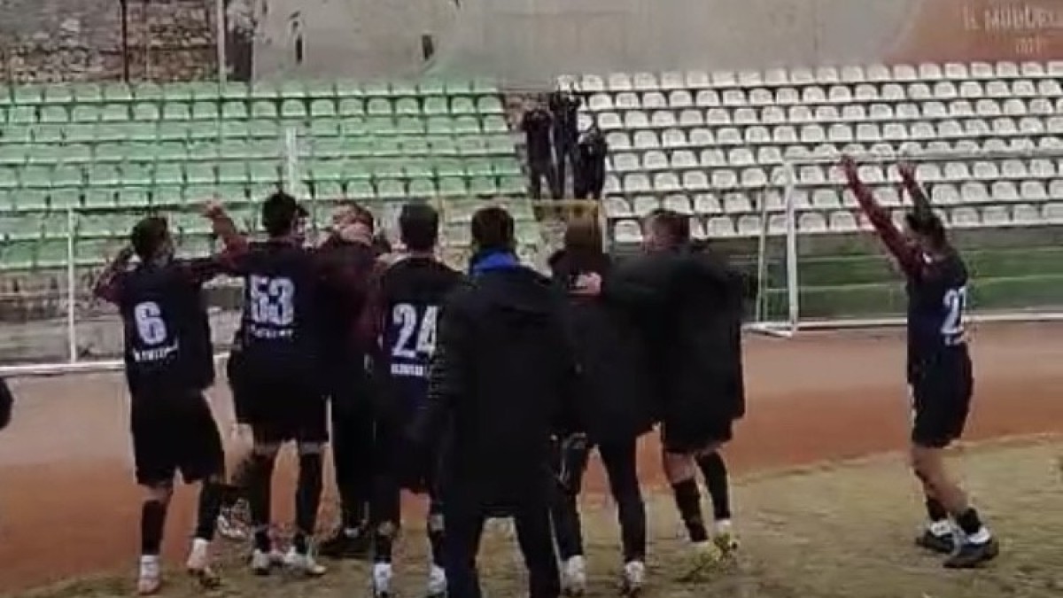 Kırşehir'de 23 Elazığ FK'yı 3 taraftar yalnız bırakmadı