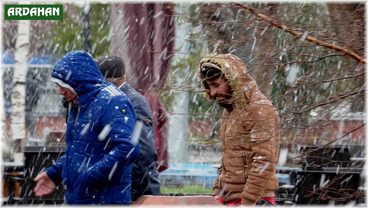Kış geri geldi; Nisan ayında kar sürprizi
