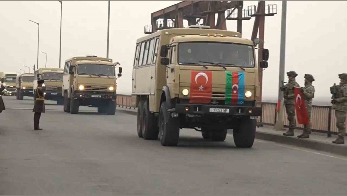 Kış Tatbikatı-2025'e katılacak Azerbaycan personeli, Iğdır Dilucu sınır kapısında karşılandı