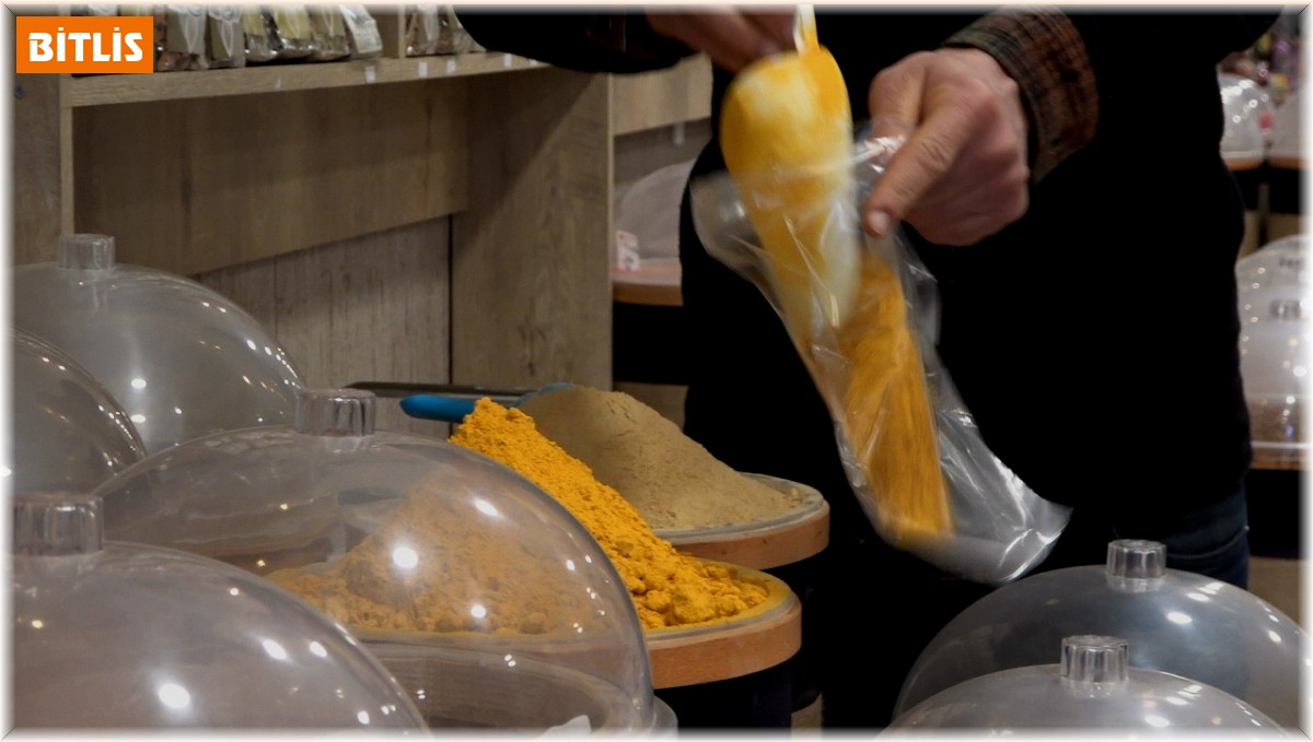 Kışın en çok tercih edilen şifalı bitkiler: Zencefil ve zerdeçal