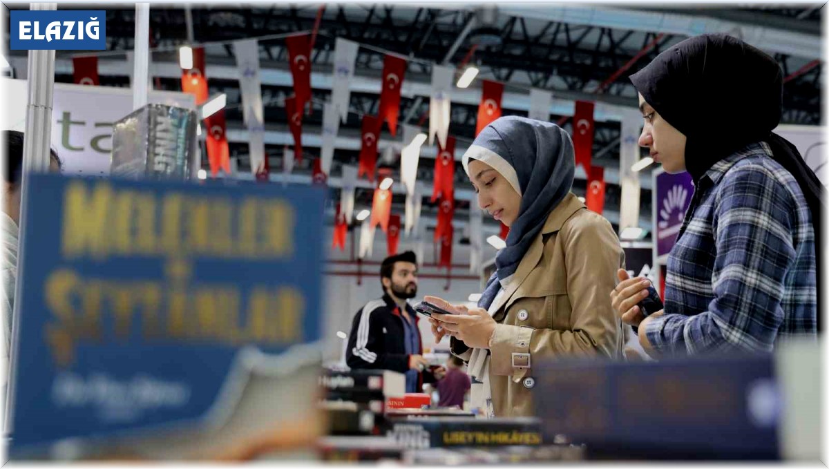 Kitap fuarını 9 günde 1 milyon kişi ziyaret etti