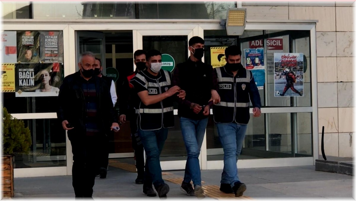 Kız arkadaşını 10 bıçak darbesiyle öldürmüştü, mahkemede 24 yıl ceza alınca hüngür hüngür ağladı