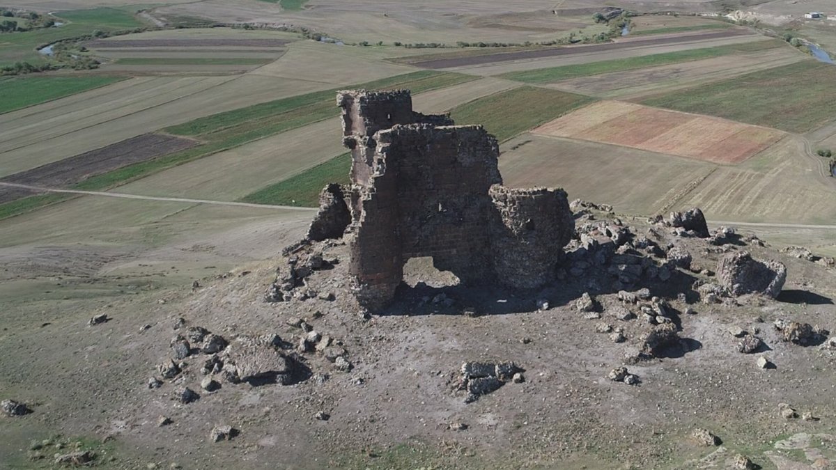 Kız Kalesi, onarılarak turizme kazandırılmayı bekliyor